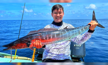 Tenggiri (Spanish Mackerel) fishing at Rompin, Malaysia. Wahoo caught using speed jig at unjam.
